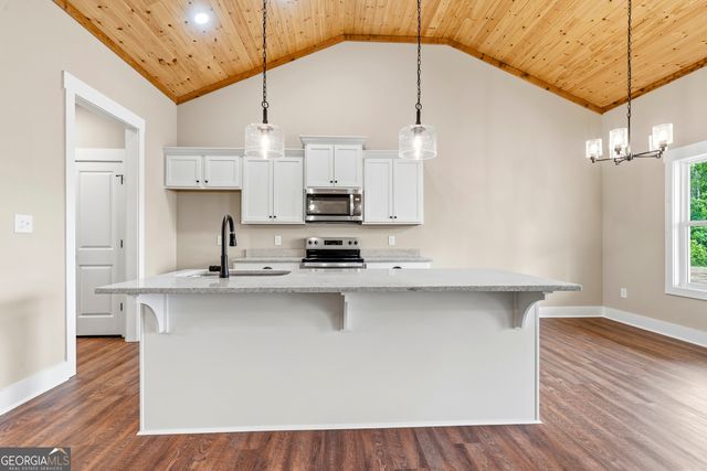 144 Overland Way, Gray, GA 31032
