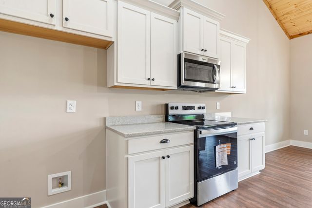 144 Overland Way, Gray, GA 31032