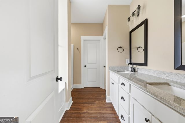 144 Overland Way, Gray, GA 31032