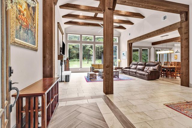 343 Grand View, Huntsville, TX 77340