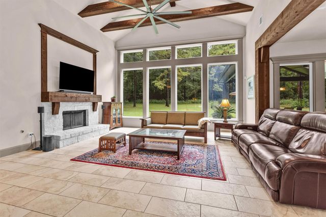 343 Grand View, Huntsville, TX 77340