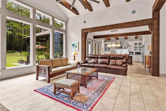 343 Grand View, Huntsville, TX 77340