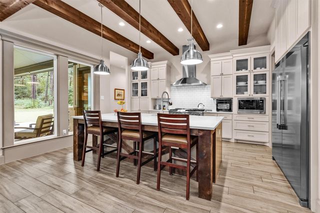 343 Grand View, Huntsville, TX 77340