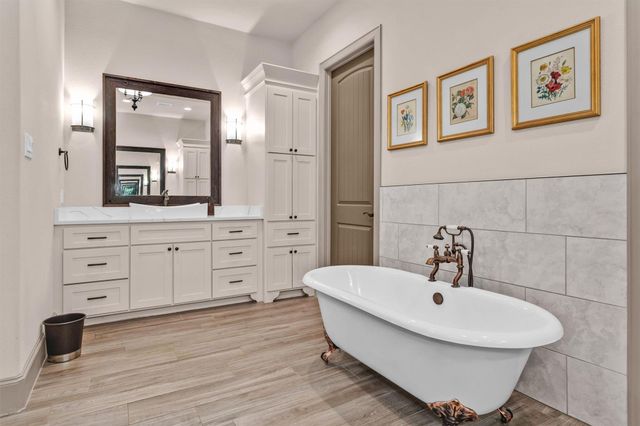 343 Grand View, Huntsville, TX 77340