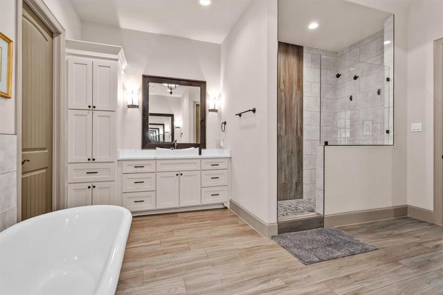 343 Grand View, Huntsville, TX 77340