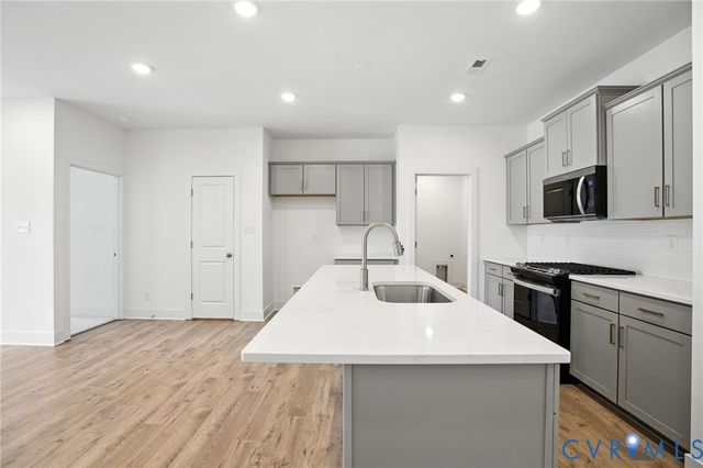 6900 Sunrise Oasis Ln, Midlothian, VA 23112