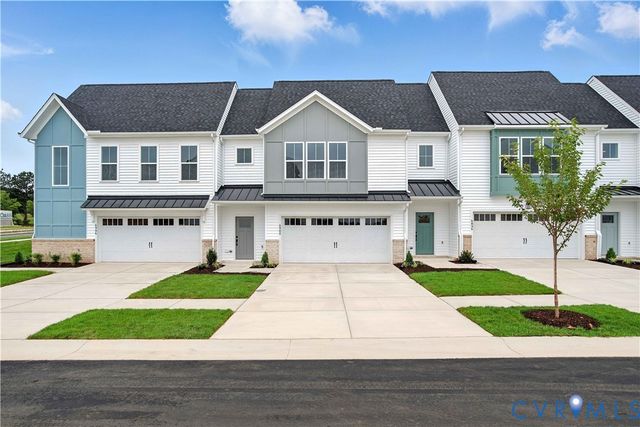 6900 Sunrise Oasis Ln, Midlothian, VA 23112