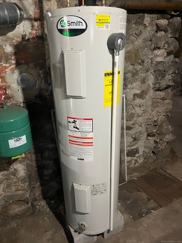 43 North Pearl Street, Meriden, CT 06450