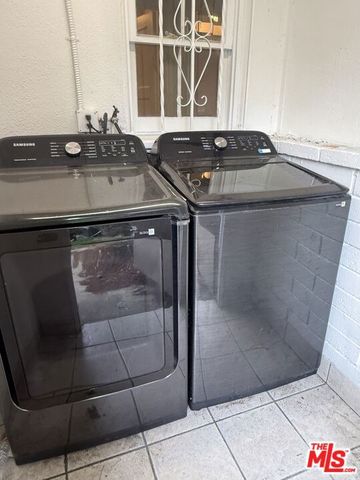 12015 Riverside Drive, Valley Village, CA 91607