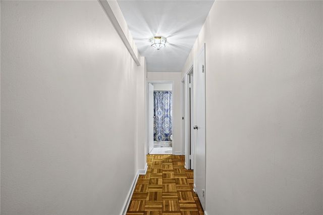 4601 Fifth 221, Oakland, PA 15213