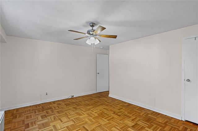 4601 Fifth 221, Oakland, PA 15213