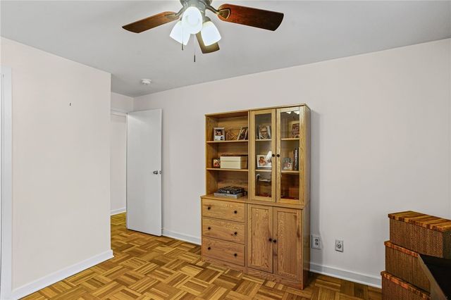 4601 Fifth 221, Oakland, PA 15213