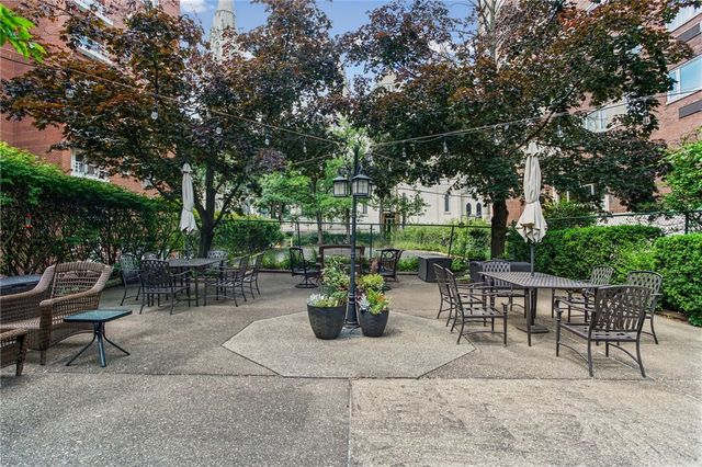 4601 Fifth 221, Oakland, PA 15213