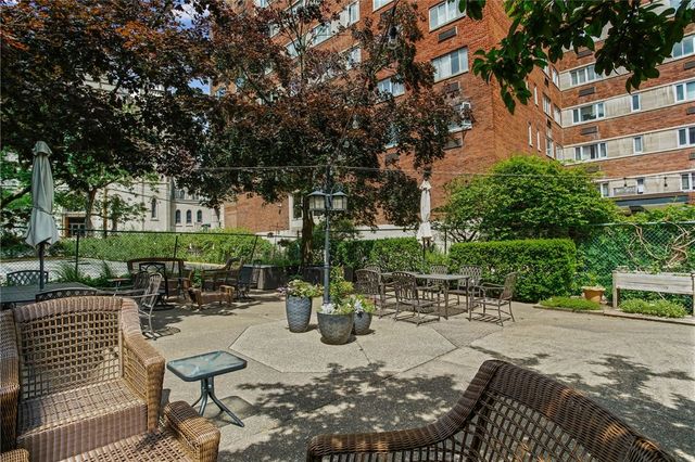 4601 Fifth 221, Oakland, PA 15213