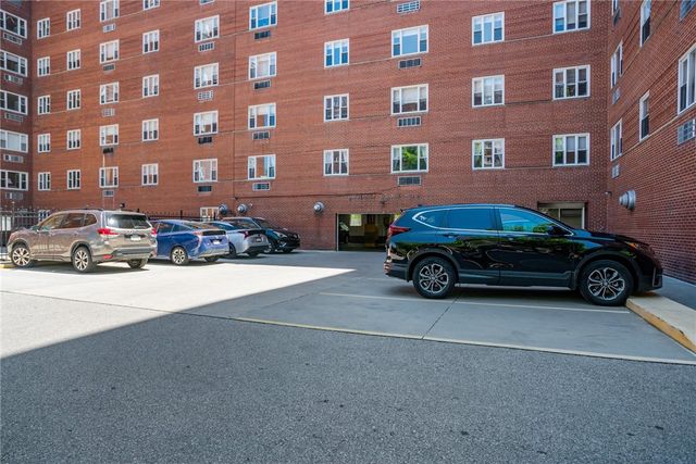 4601 Fifth 221, Oakland, PA 15213