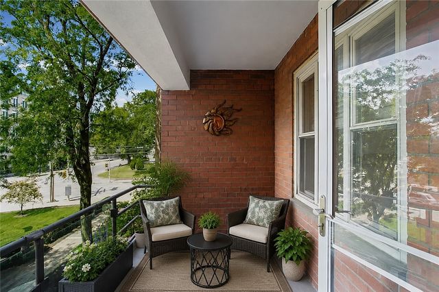 4601 Fifth 221, Oakland, PA 15213
