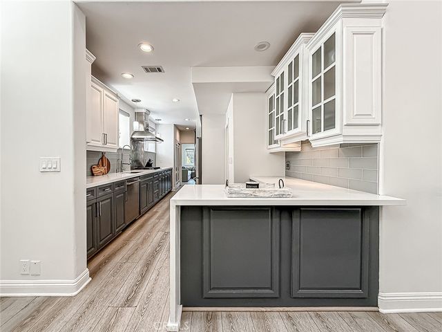 21047 Dumetz Road, Woodland Hills, CA 91364