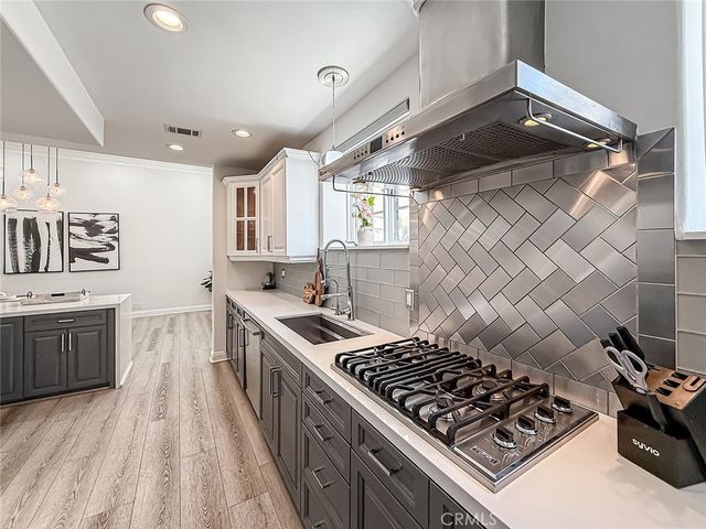 21047 Dumetz Road, Woodland Hills, CA 91364