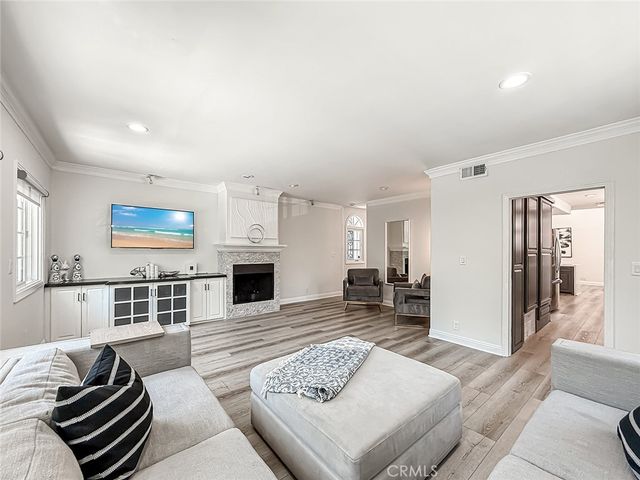 21047 Dumetz Road, Woodland Hills, CA 91364