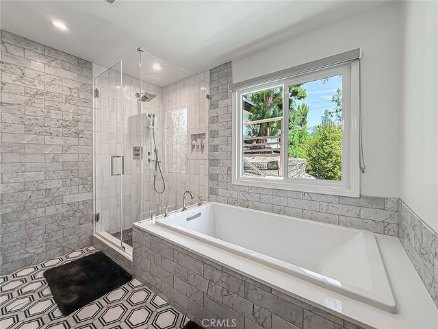 21047 Dumetz Road, Woodland Hills, CA 91364