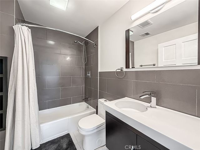 21047 Dumetz Road, Woodland Hills, CA 91364