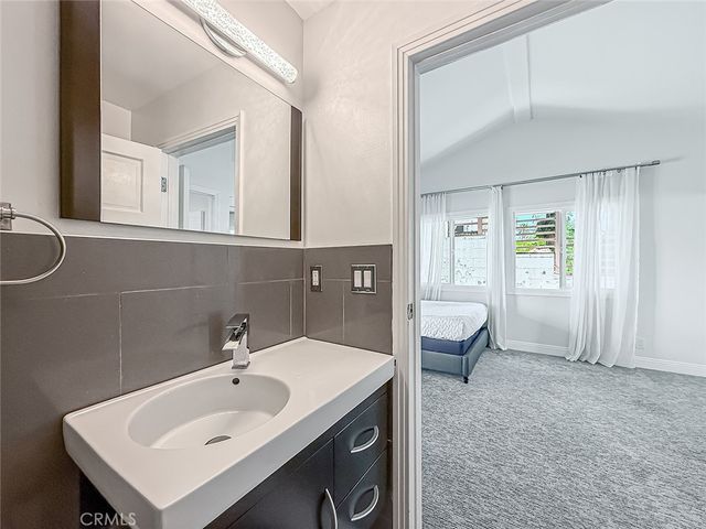 21047 Dumetz Road, Woodland Hills, CA 91364
