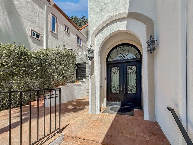 21047 Dumetz Road, Woodland Hills, CA 91364