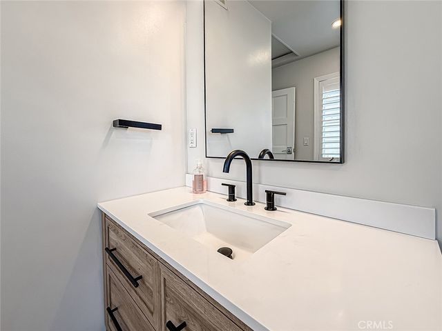 21047 Dumetz Road, Woodland Hills, CA 91364