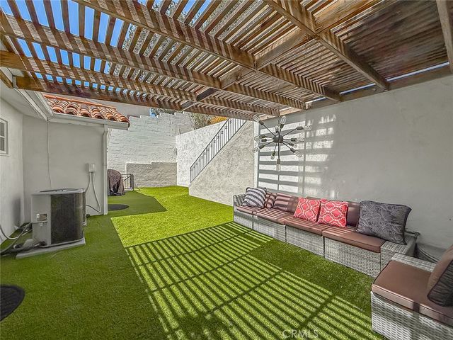 21047 Dumetz Road, Woodland Hills, CA 91364