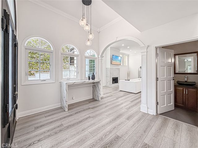 21047 Dumetz Road, Woodland Hills, CA 91364