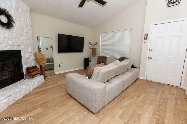 1324 INDEPENDENCE Drive C, Orange Park, FL 32065