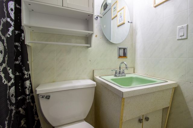 1023 E 29th Avenue, Lake Station, IN 46405