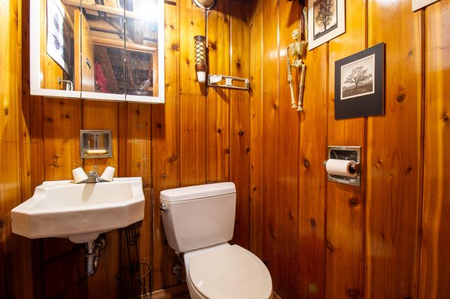 1023 E 29th Avenue, Lake Station, IN 46405