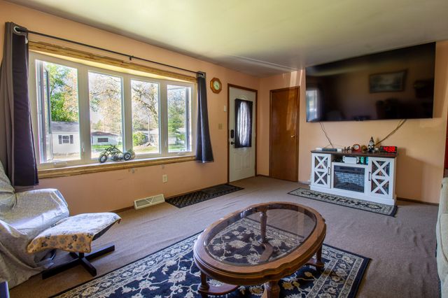 1023 E 29th Avenue, Lake Station, IN 46405