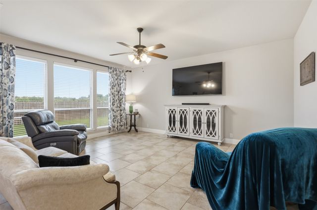 1385 Litchfield Lane, Burleson, TX 76028