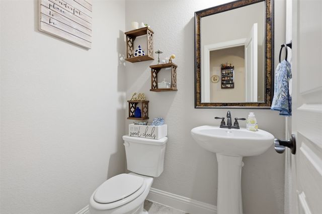1385 Litchfield Lane, Burleson, TX 76028