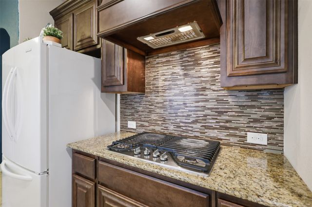 1385 Litchfield Lane, Burleson, TX 76028