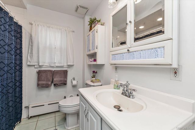 81 Stuart Street, Lynbrook, NY 11563