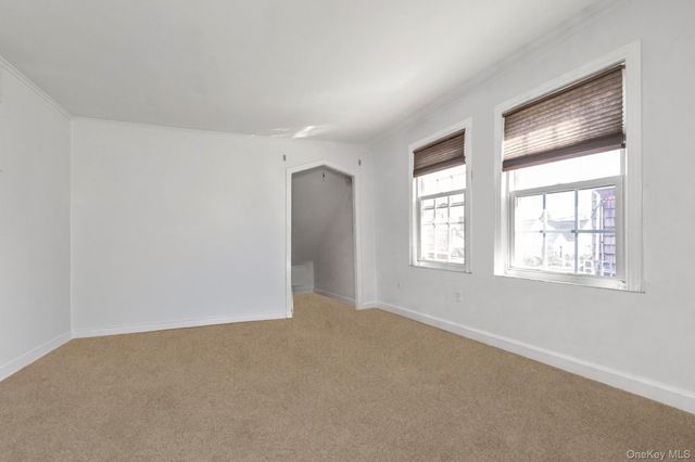 81 Stuart Street, Lynbrook, NY 11563