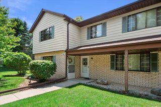 611 Dundee LANE, Hartland, WI 53029