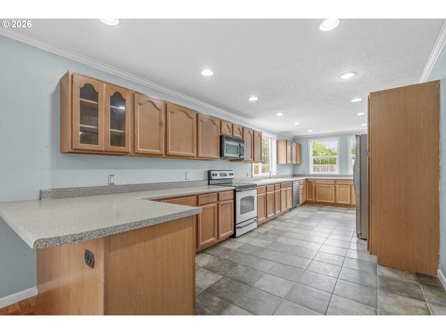 301 FLOWER Ln, Dayton, OR 97114
