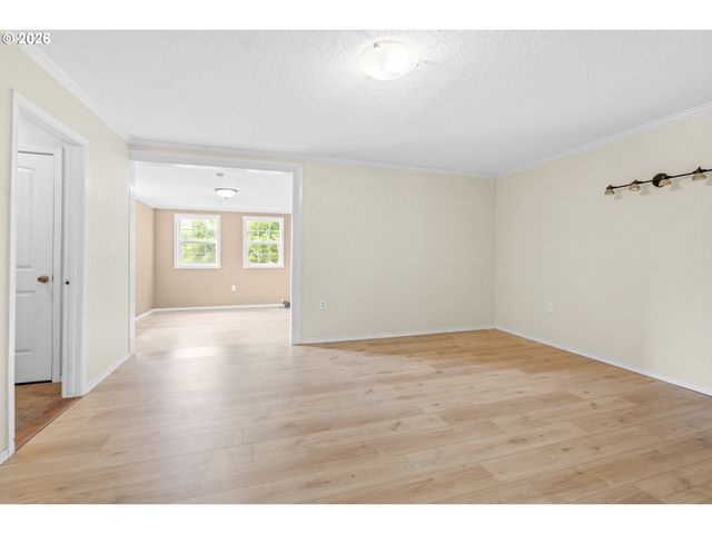 301 FLOWER Ln, Dayton, OR 97114