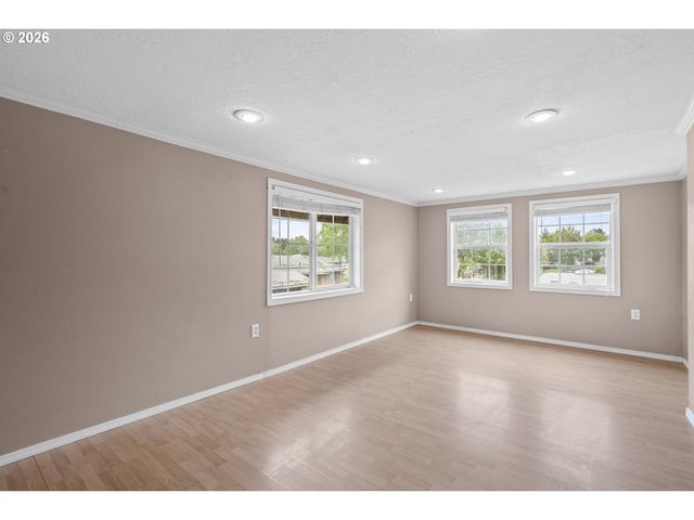 301 FLOWER Ln, Dayton, OR 97114