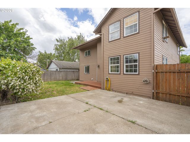 301 FLOWER Ln, Dayton, OR 97114