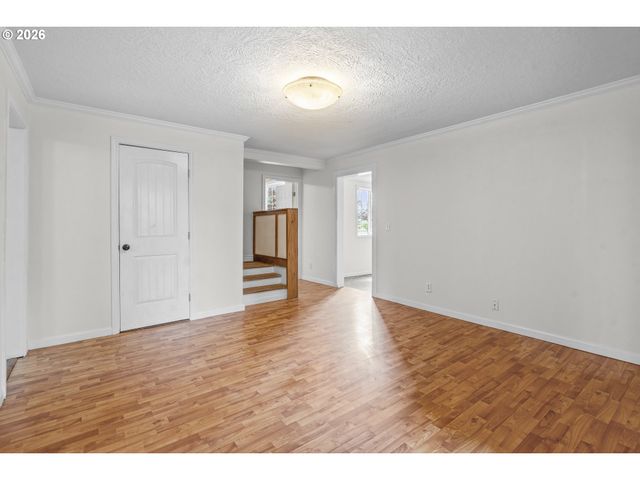 301 FLOWER Ln, Dayton, OR 97114