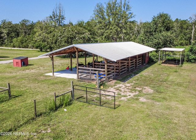 8219 MUD LAKE Road, Macclenny, FL 32063