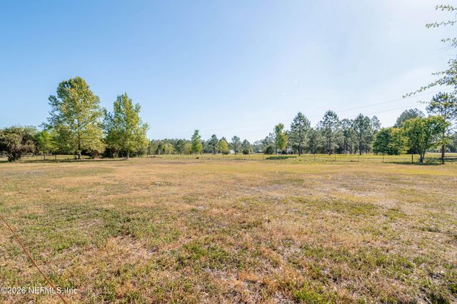 8219 MUD LAKE Road, Macclenny, FL 32063