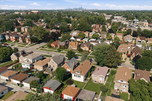 3616 Wisconsin Avenue, Berwyn, IL 60402