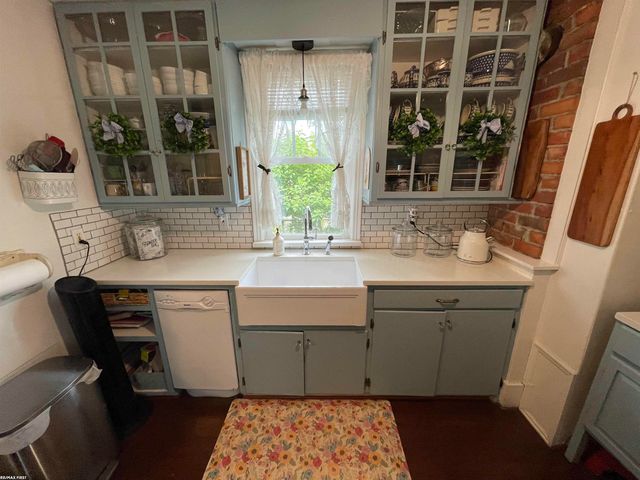 26689 Elm Street, Roseville, MI 48066