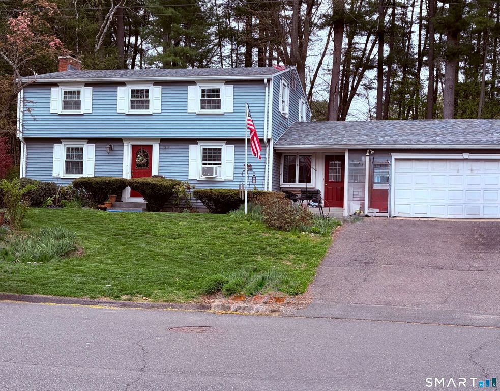 32 Brook Road, Enfield, CT 06082